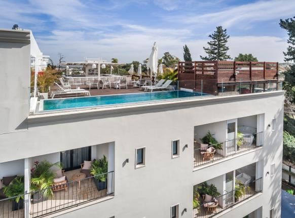 Lear Sense Hotel Gadera | Rooftop  pool