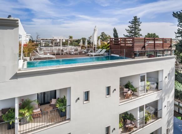 Lear Sense Hotel Gadera | Rooftop pool