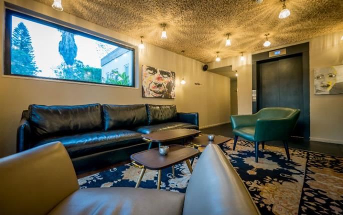 Lear Sense Hotel Gadera | Lobby seating area